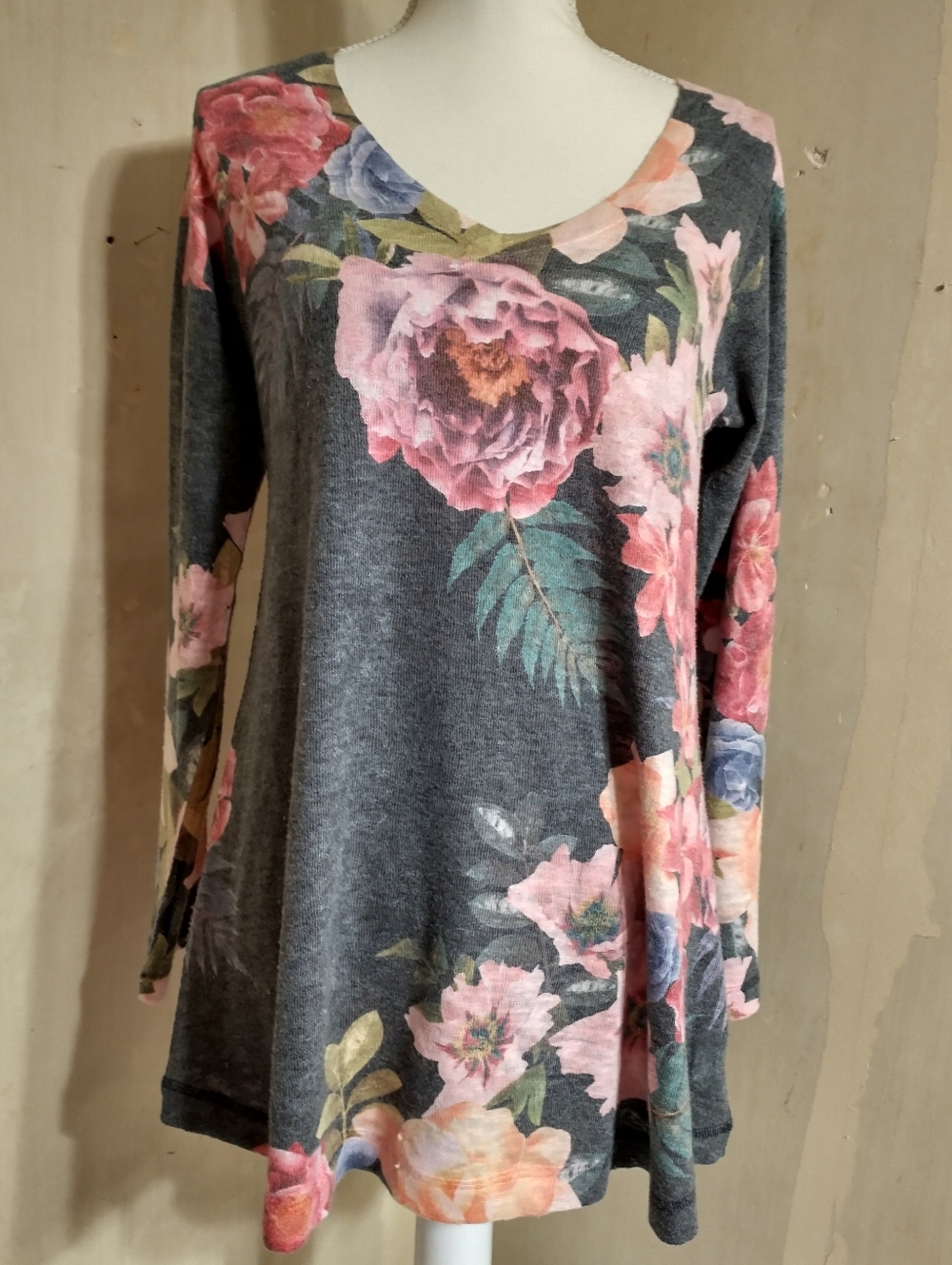 Floral V-Neck Lightweight Tunic
